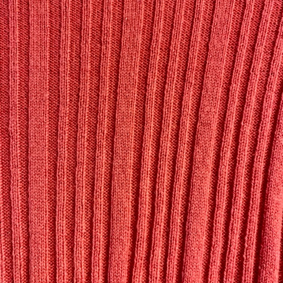 Pretty in pink Lord&Taylor cashmere sweater - Picture 3 of 6